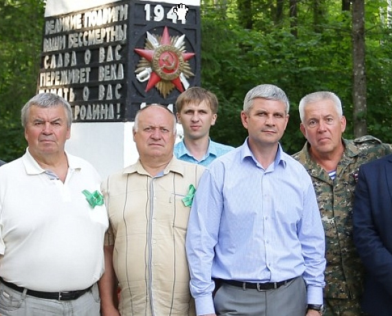 Брянская «РОДИНА» поздравляет Романа ЛОБЗИНА с Днем рождения!