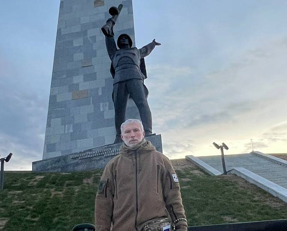 Алексей Журавлев посетил Мемориальный комплекс "Саур-Могила"