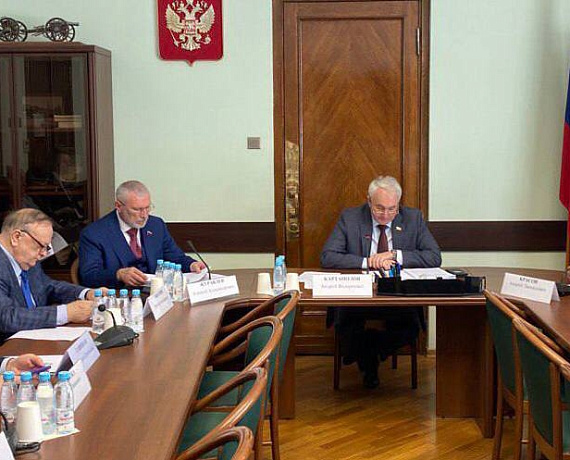 Алексей Журавлев принял участие в заседании комитета Госдумы по обороне