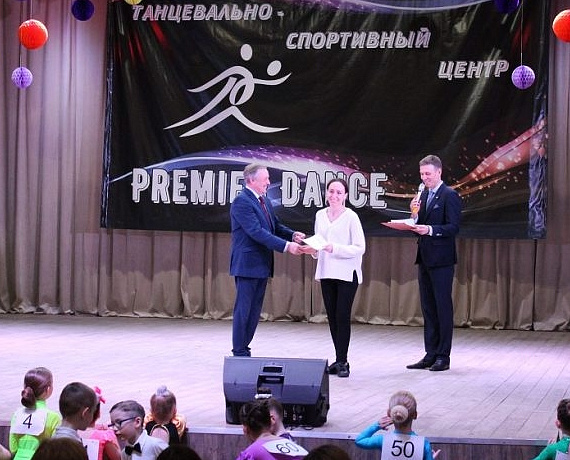 Депутаты "РОДИНЫ" поддержали фестиваль бальных танцев в Новосибирске