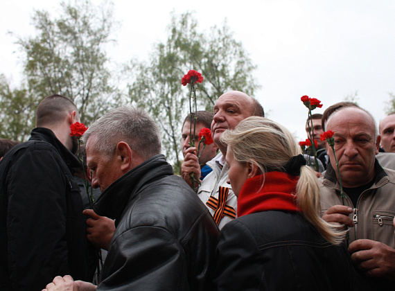 "РОДИНА" в Александровском саду почтила память погибших в Одессе, 5 мая 2014 г. (галерея 2)