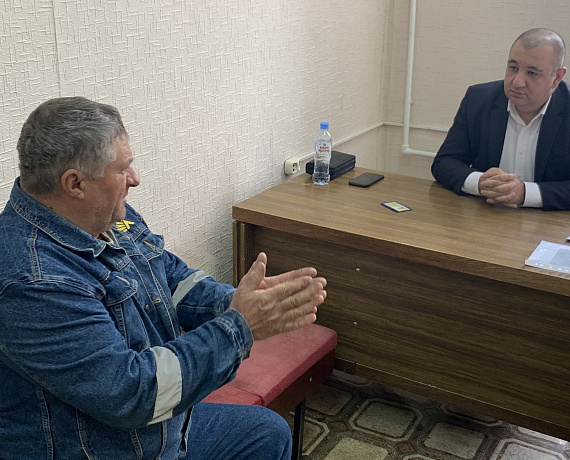 Лидер Астраханской "РОДИНЫ" провел выездной прием граждан в городе Знаменске и селе Капустин Яр