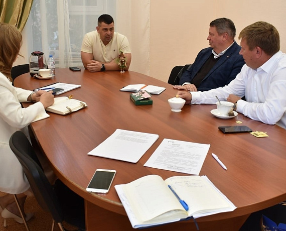 Сергей Смышляев встретился с уполномоченной по правам ребенка в Челябинской области Евгенией Майоровой