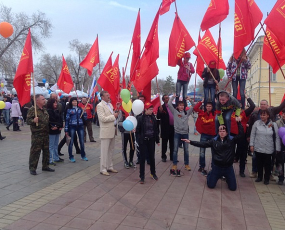 Колонна "РОДИНЫ" прошла по центральной улице Оренбурга