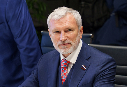 Алексей Журавлев: Единый учебник нужен