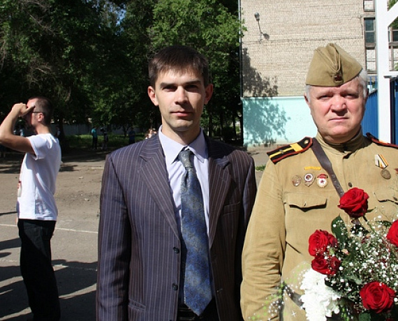 В Воронежской школе, где учился Журавлёв прозвучал "последний звонок"