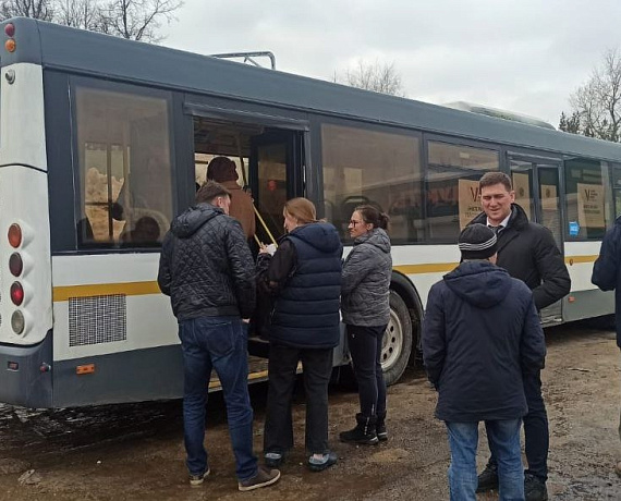 Депутаты и актив Подмосковной "РОДИНЫ" голосуют на выборах Президента