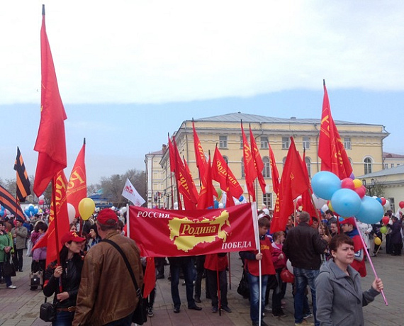 Колонна "РОДИНЫ" прошла по центральной улице Оренбурга