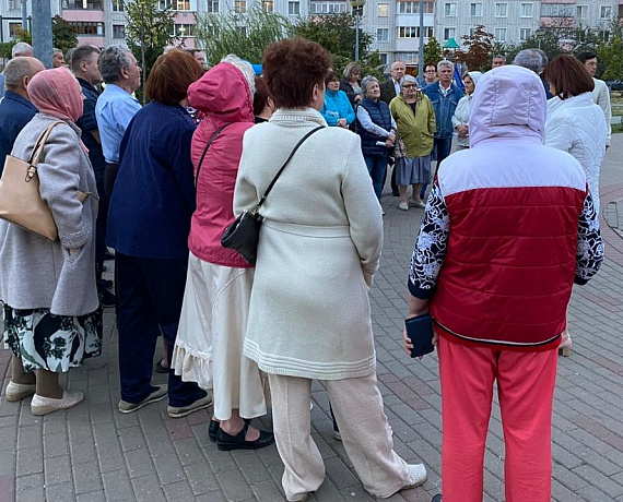 Журавлев и Косенков провели уличную встречу с избирателями в Тамбове