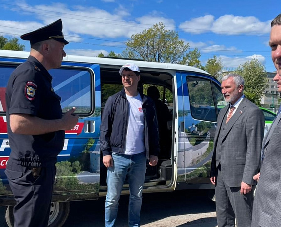 Журавлев взял на контроль проблемы ЖКХ в Ленинградской области