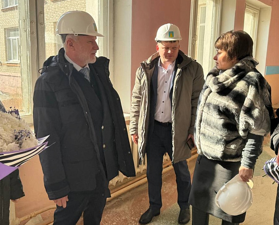 Журавлев в Тамбове посетил школу, где идет капремонт в рамках нацпроекта "Образование"