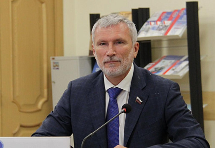 Алексей Журавлев: До запрета на матрешки, балалайки и бурых медведей – полшажочка!