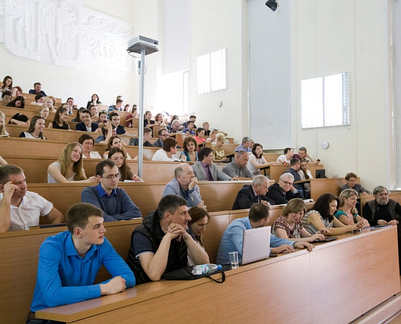 Михаил Хазин в Новосибирске встретился с преподавателями и студентами