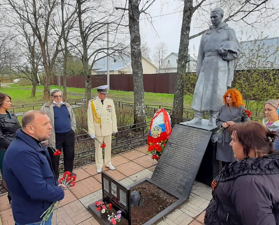 Подмосковные родинцы оказали помощь в открытии мемориальной доски в память герою