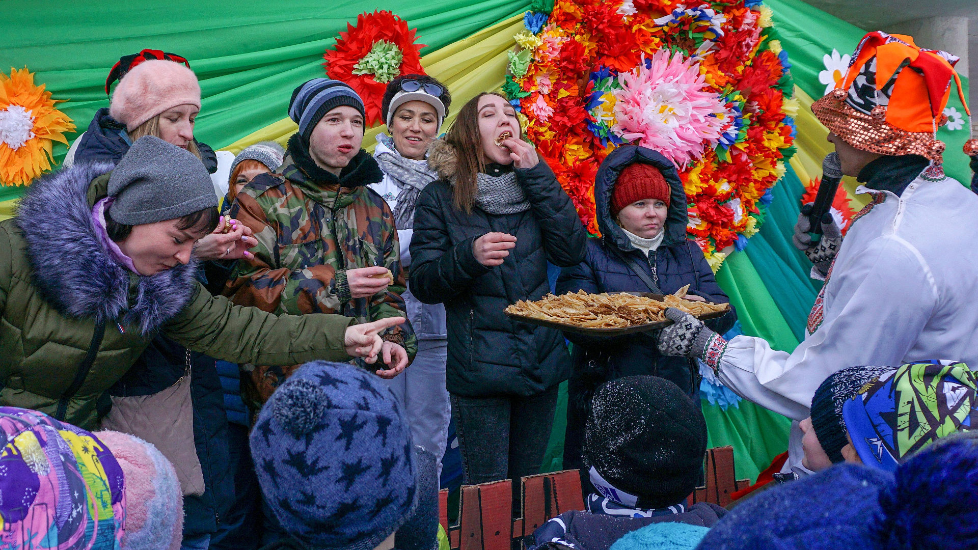 Новосибирцы отметили Масленицу вместе с "РОДИНОЙ"