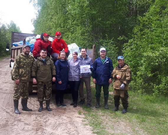 Депутат Госсовета Коми от "РОДИНЫ" Елена Иванова приняла участие в экологической акции