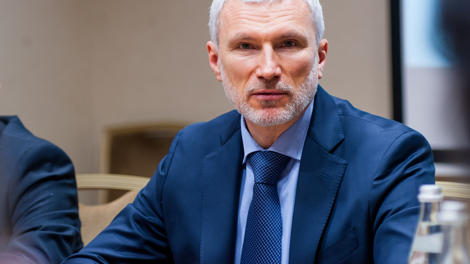 Журавлев: Лишь после восстановления порядка возможна демократическая дискуссия