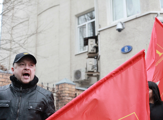 Пикет партии "РОДИНА" и РУСИНТЕРНА у посольства Эстонии, 4 апреля 2014 г.