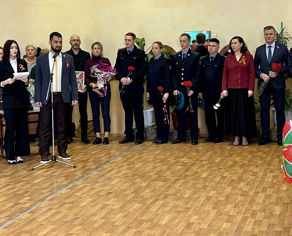 ВЛАДИМИР СУХАРЕВ ПРИНЯЛ УЧАСТИЕ В ТОРЖЕСТВЕННОЙ ЛИНЕЙКЕ ПО ОТКРЫТИЮ «ПАРТЫ ГЕРОЯ» В СОШ № 30 ГОРОДА АСТРАХАНИ