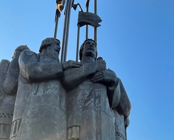 Федор Лугинин почтил память героев Ледового побоища и легендарных десантников Шестой роты