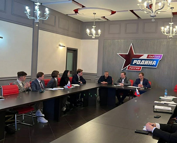 Алексей Журавлев встретился с подмосковной "молодежкой"