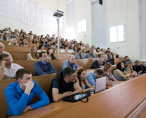 Михаил Хазин в Новосибирске встретился с преподавателями и студентами