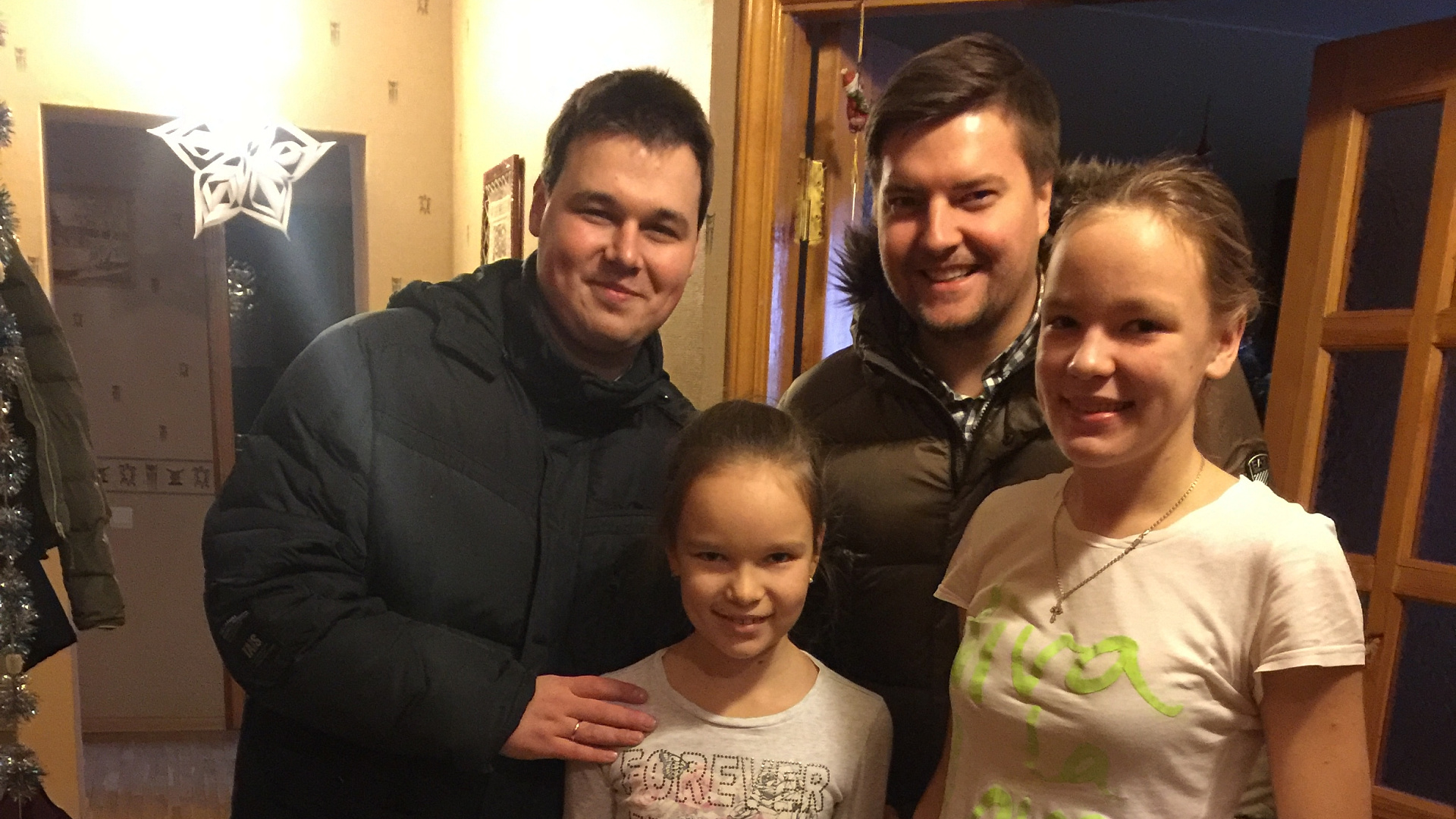 Лидер "РОДИНЫ" поздравил детей из многодетных семей Воронежа с Новым годом