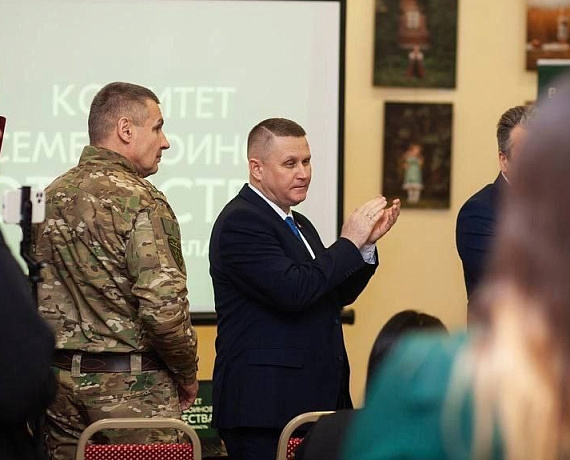 Селебин приветствовал участников литературно-музыкального вечера "Строка поэта о героях"