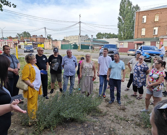 Депутат Тамбовской облдумы от партии "РОДИНА" Дмитрий Горенков провел выездной приём граждан в Котовске