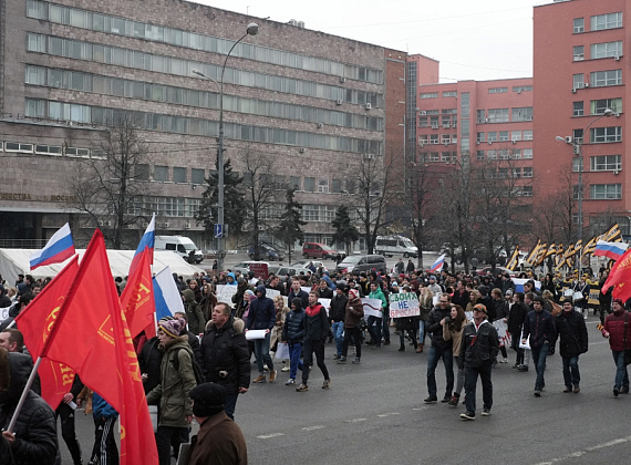 Колонна "РОДИНЫ" на шествии в поддержку русских на Украине, Москва, 2 марта 2014 г.