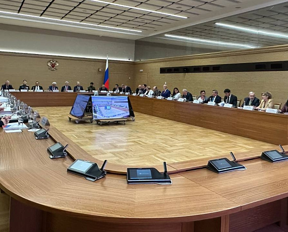 Журавлев: Люди разных национальностей воюют сейчас с общим глобальным злом