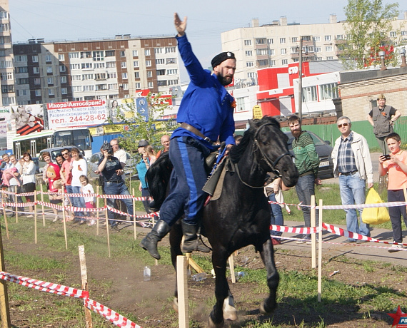 Тосненское отделение "РОДИНЫ" устроило праздник для земляков