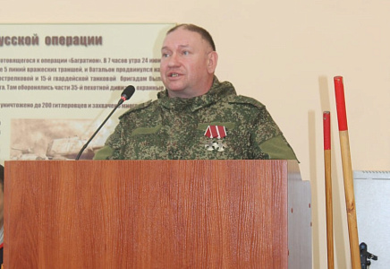Командир БАРС 3 "Родина" принял участие в Дне Казанского танкового училища