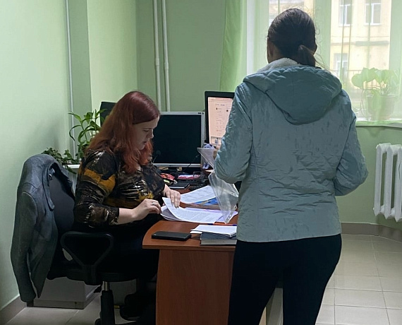 Приемы граждан по личным вопросам продолжает вести Приемная Алексея Журавлева