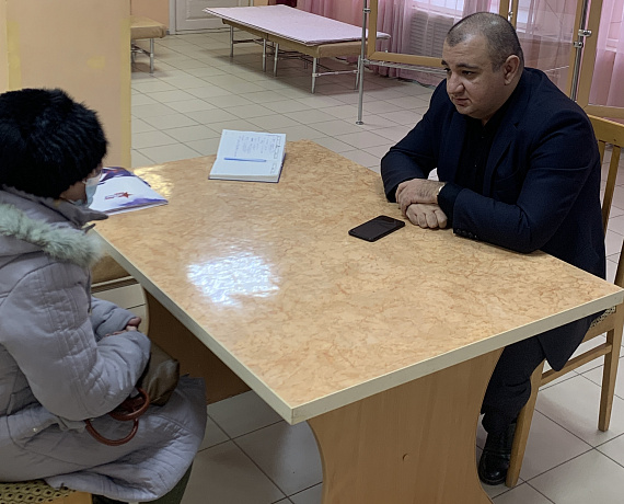 Карен Григорян провел прием граждан в Харабалинском и Ахтубинском районе Астраханской области