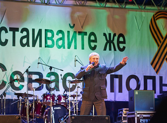 Митинг в Севастополе после референдума, выступление Алексея Журавлёва и Антона Тицкого, 16 марта 2014 г.