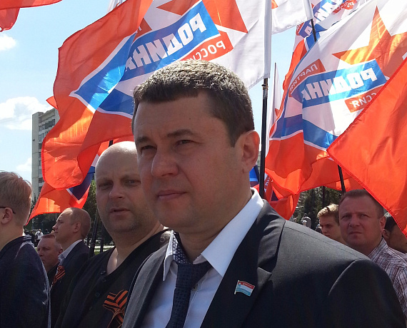Самарские партийцы возложили цветы к Вечному огню