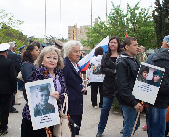 Родинцы и общественники Евпатории поддержали акцию "Бессмертный полк"