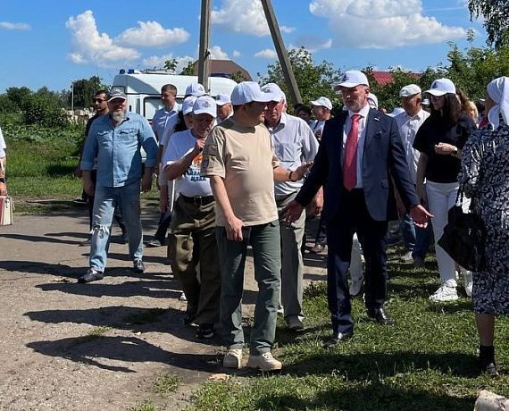 В ходе рабочего визита на Тамбовщину Журавлев посетил фестиваль "Шушпанская щука"