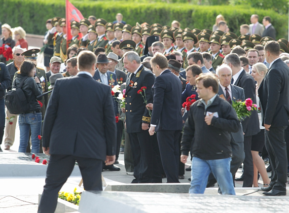 Визит российской делегации во главе с Рогозиным в ПМР, 9 мая 2014 г.