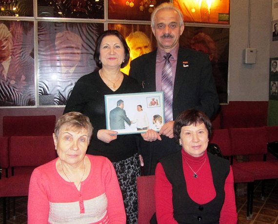 Челябинская "РОДИНА" поздравила Клуб матерей и вдов погибших Героев