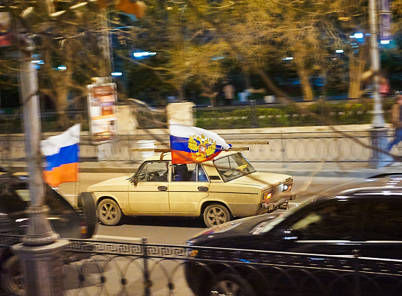 Российские флаги в Симферополе, Бахчисарае, Севастополе, 15 марта 2014 г.