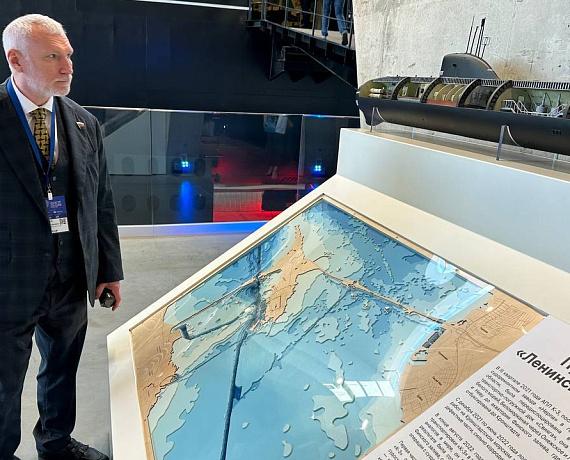 Алексей Журавлев посетил Международный военно-морской салон "Флот-2024"