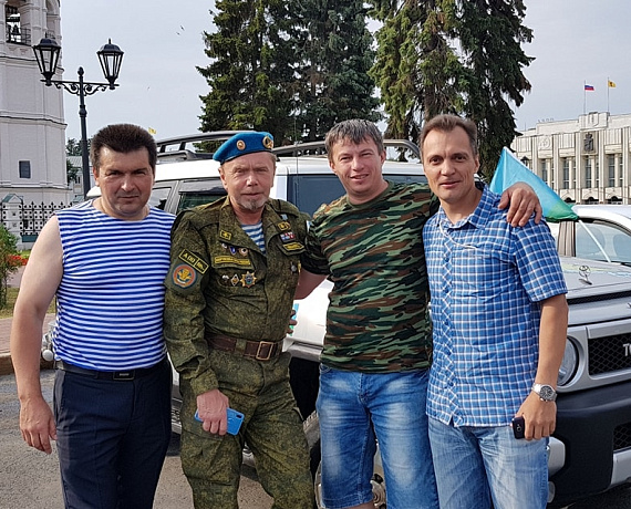 Ярославские родинцы приняли участие в автопробеге ветеранов ВДВ