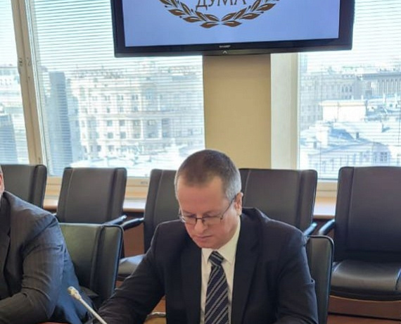 11 марта 2022 г. в Государственной Думе прошло заседание Комиссии по вопросам соблюдения законодательства и парламентскому контролю Комитета Госдумы по вопросам семьи, женщин и детей.