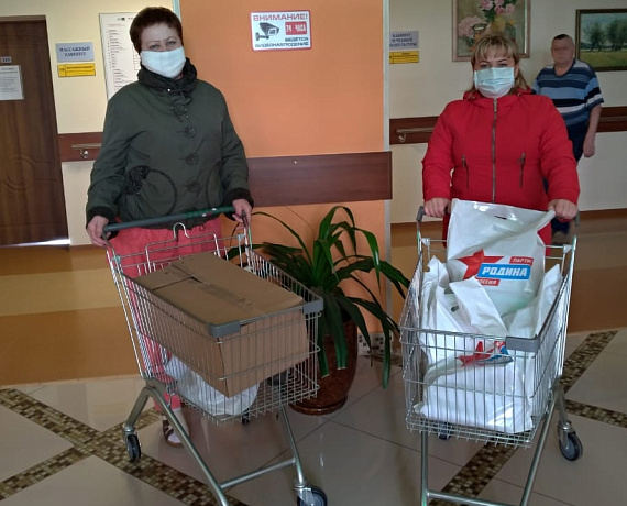 Воронежская "РОДИНА" поздравила проживающих и сотрудников дома-интерната с Пасхой