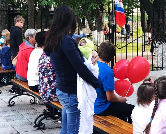 Женское движение воронежской "РОДИНЫ" организовало семейный праздник в городе Семилуки