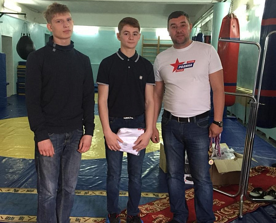 Новосибирские партийцы провели  ежегодные соревнования по общефизической подготовке среди детей и подростков