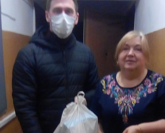 Активисты подмосковной "РОДИНЫ" оказали продовольственную помощь гражданам