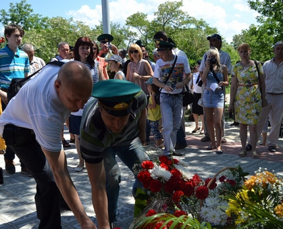 Саратовские родинцы приняли участие в открытии памятника пограничникам